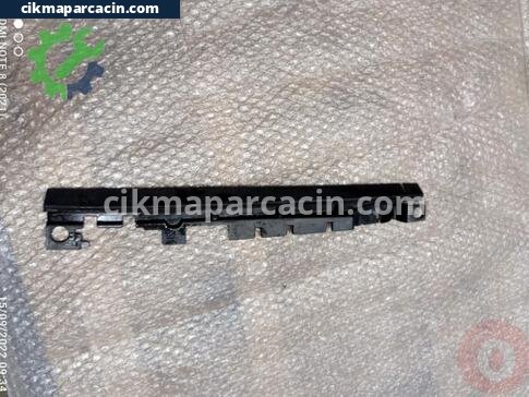 Audi A4 Radyatör çıkma parça