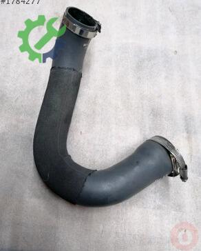 Audi A4 Turbo Hortumu 8W0145738G çıkma parça
