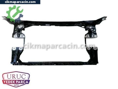 Audi A4 Ön Panel çıkma parça