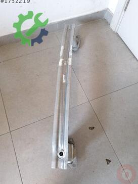 Audi A4 Tampon Demiri 8W0807309 çıkma parça