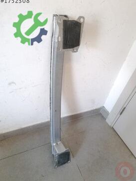 Audi A4 Tampon Demiri 8W0807309B çıkma parça