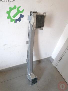 Audi A4 Tampon Demiri 8W0807309J çıkma parça