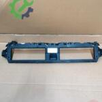 Çıkma Audi A4 Tampon Braketi 8W0807771