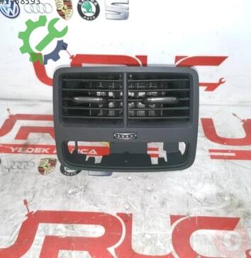Audi A4 Panjur 8W0819203B çıkma parça