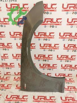 Audi A4 Çamurluk 8W0821106A çıkma parça
