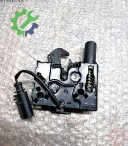 Audi A5 Orijinal Çıkma Kaput Kilidi 8W0823509C