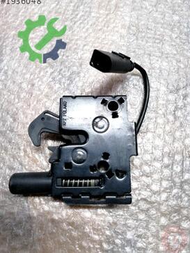 Audi A5 Kaput Kilidi 8W0823509C çıkma parça