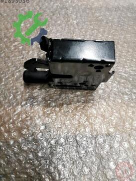 Audi A4 Kaput Kilidi 8W0823509B çıkma parça