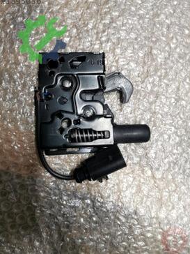 Audi A4 Kaput Kilidi 8W0823509B çıkma parça