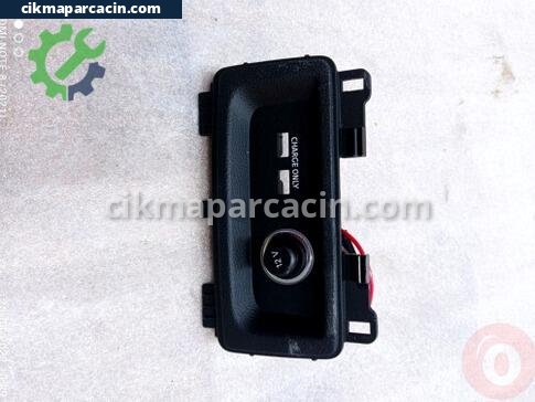 Audi A4 Gösterge Çerçevesi çıkma parça