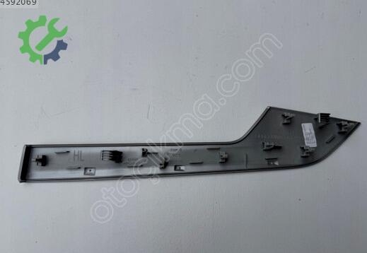 Audi A4 Kapı Kolu 8W0867419 çıkma parça