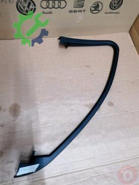 Audi A4 Kapı Çıtası 8W0867609 çıkma parça