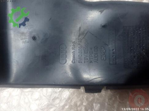 Audi A4 Kapı Döşemesi 8W0868133 çıkma parça