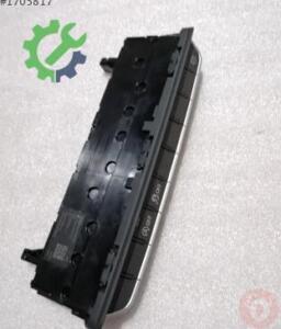 Çıkma Audi A4 Flaşör Düğmesi 8W0925301T