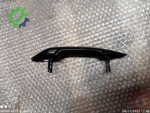 Audi A4 Kapı Kolu 8W0837240 çıkma parça
