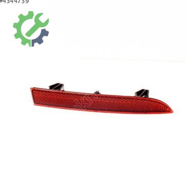 Audi A4 Tampon Reflektörü 8W0945106AA çıkma parça