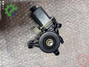 Volkswagen Golf Orijinal Çıkma Far Motoru 8W0959802