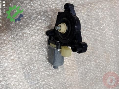 Volkswagen Golf Far Motoru 8W0959802 çıkma parça