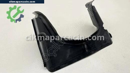 Audi A4 Ön Cam Izgarası çıkma parça