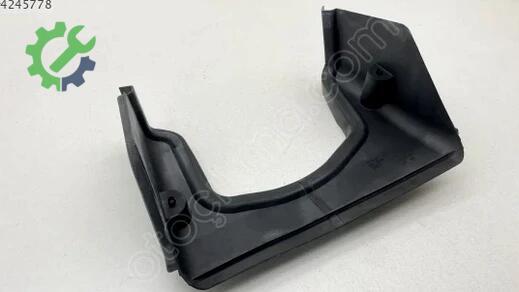 Audi A4 Ön Cam Izgarası 8W1819979A çıkma parça