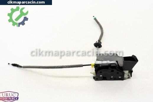Audi A4 Kapı Kilidi çıkma parça
