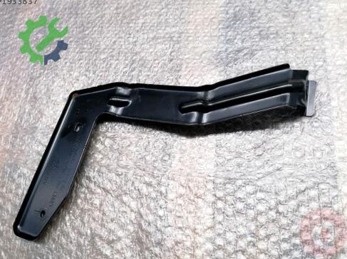 Audi A4 Tampon Demiri 8W5807330A çıkma parça