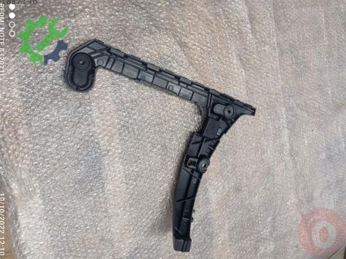 Audi A4 Tampon Braketi 8W5807453 çıkma parça