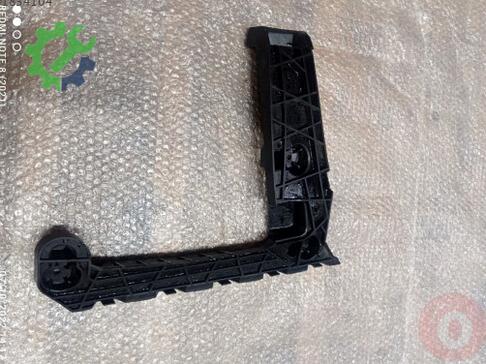 Audi A4 Far Braketi çıkma parça