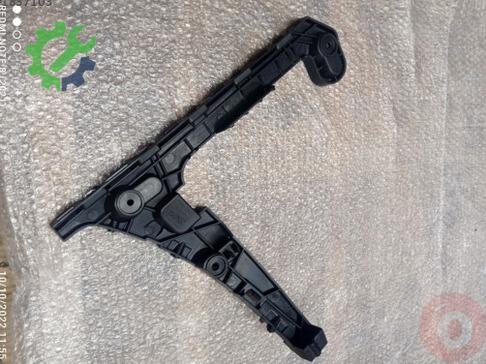 Audi A4 Tampon Braketi çıkma parça