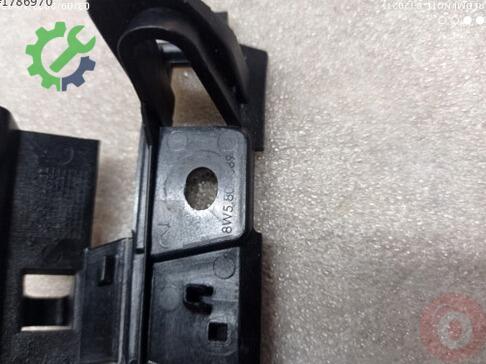 Audi A4 Tampon Braketi 8W5807889 çıkma parça
