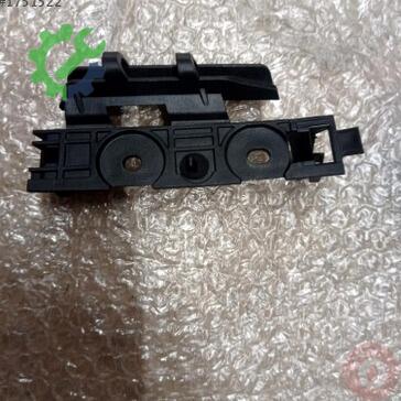 Audi A4 Tampon Braketi 8W5807890 çıkma parça