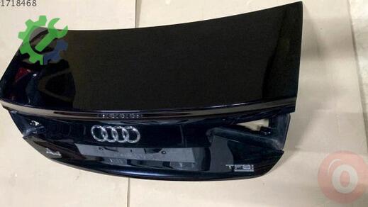 Audi A4 Bagaj 8W5827025J çıkma parça