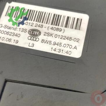 Audi A4 Stop 8W5945070A çıkma parça