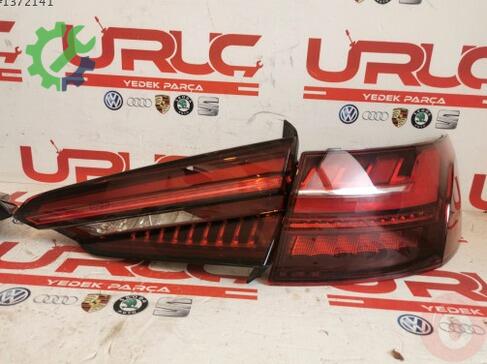 Audi A4 Stop 8W5945091AB çıkma parça