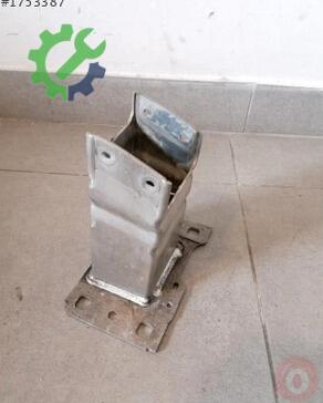 Audi A4 Tampon Demiri 8W6807134 çıkma parça