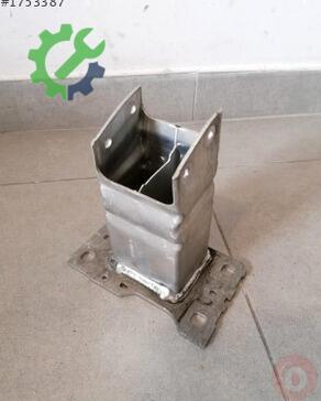 Audi A4 Tampon Demiri 8W6807134 çıkma parça