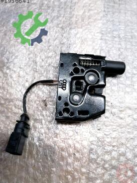 Audi A1 Kaput Kilidi 8X0823509B çıkma parça