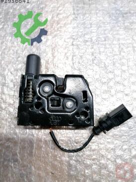 Audi A1 Kaput Kilidi 8X0823509B çıkma parça