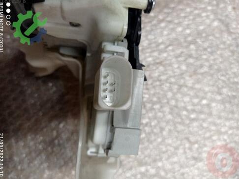 Audi Q5 Kapı Kilidi 8X1837015B çıkma parça