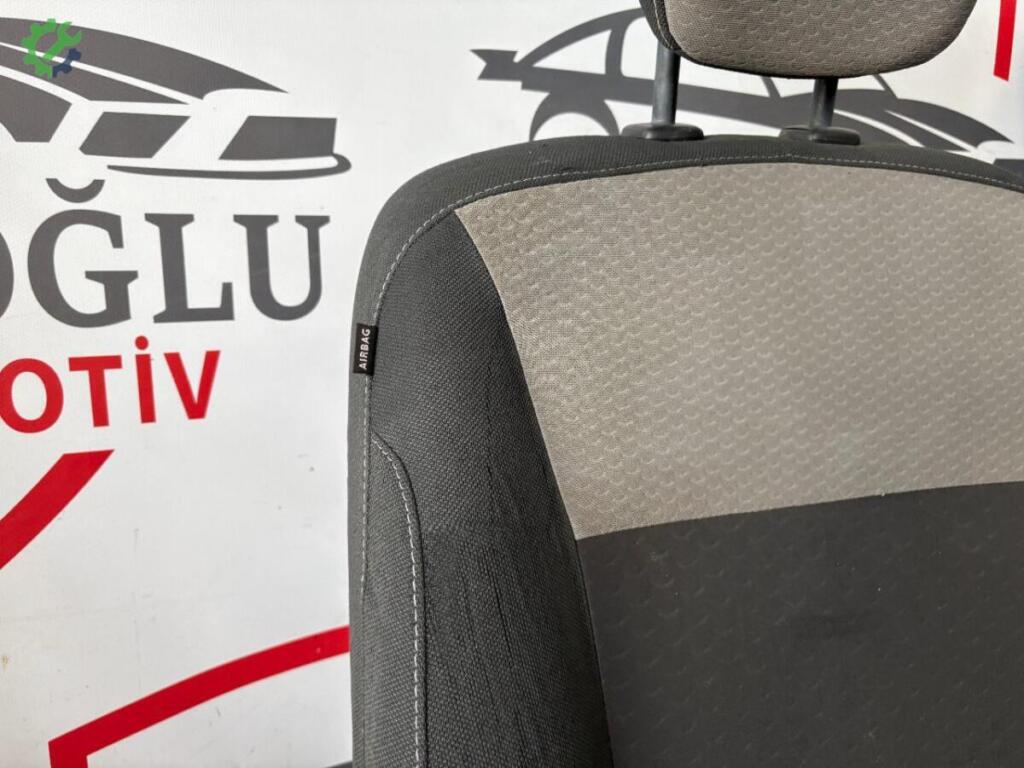 Renault Clio Ön Koltuk çıkma parça