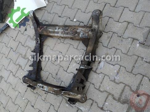 Renault R19 Travers çıkma parça