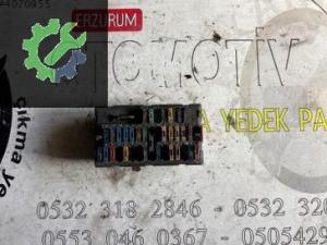 9568205380 PARTNER BERLİNGO 1.9 Dizel Çıkma Sigorta Kutusu