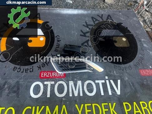 Peugeot 208 Kalorifer Izgarası çıkma parça