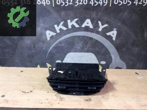 9672848677 Peugeot 208 Orta Havalandırma Izgarası / Difüzör Çıkma