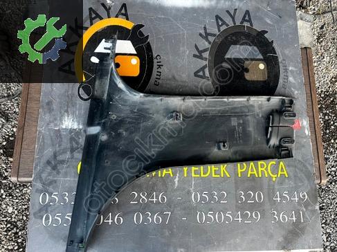 Peugeot 2008 Orta Direk Kaplaması 9673656077 çıkma parça