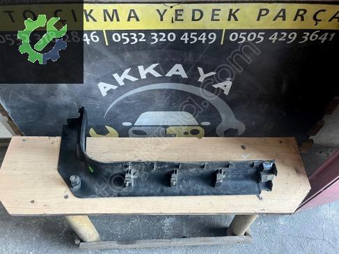 Peugeot 208 Eşik Kaplaması 9673755877 çıkma parça