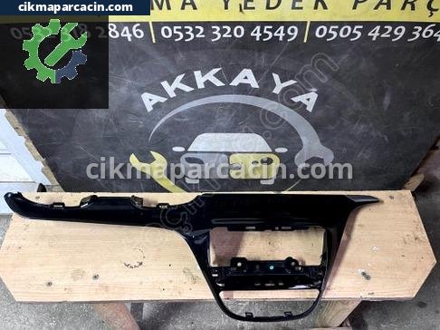 Peugeot 208 Teyp Çerçevesi çıkma parça