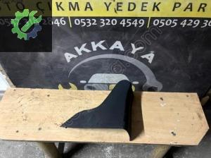 9673886677 Peugeot 208 Konsol Kaplaması Arka Sağ Çıkma