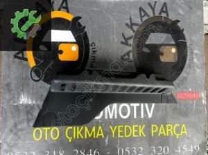 9677216677 Peugeot 2008 Sağ Arka Pandizot Ayağı Çıkma