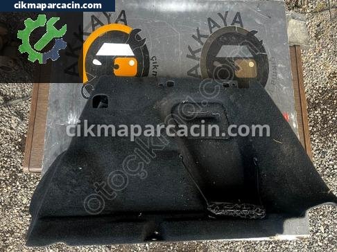 Peugeot 2008 Sağ Arka Çamurluk çıkma parça